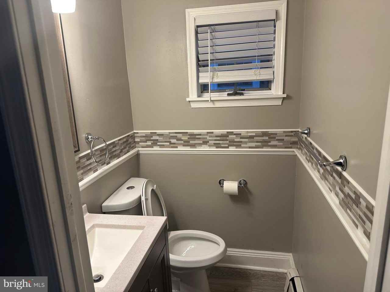 405 West Cir - Photo 6 of 20