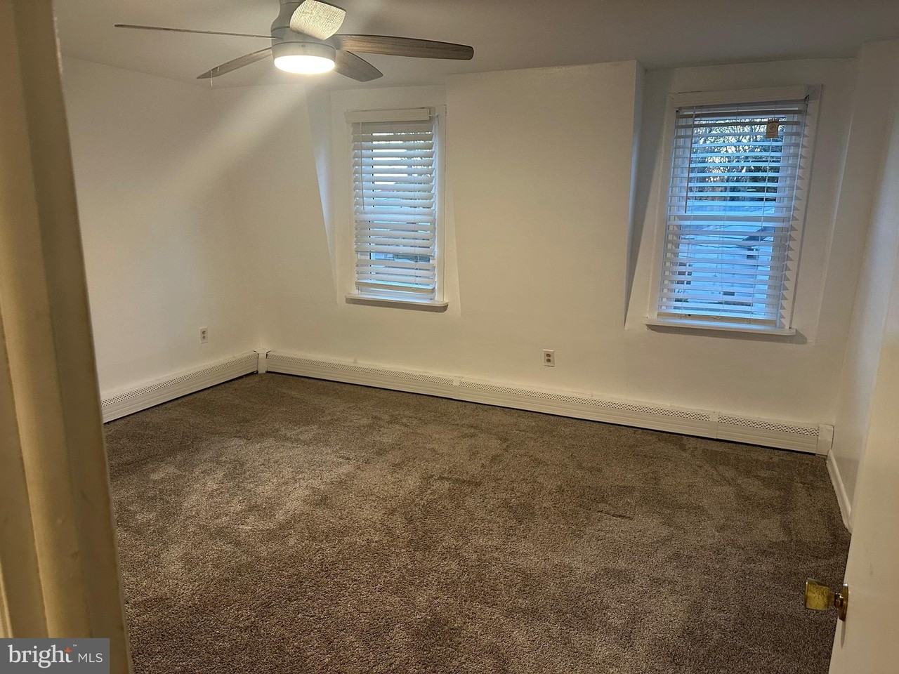 405 West Cir - Photo 7 of 20