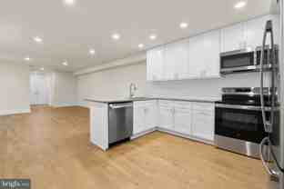 30 W Broad St Ste 7 #7 - Photo 1 of 1