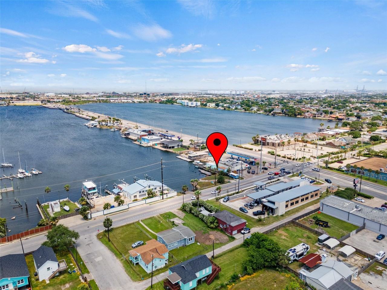 6104 Avenue P 1/2 - Photo 2 of 28