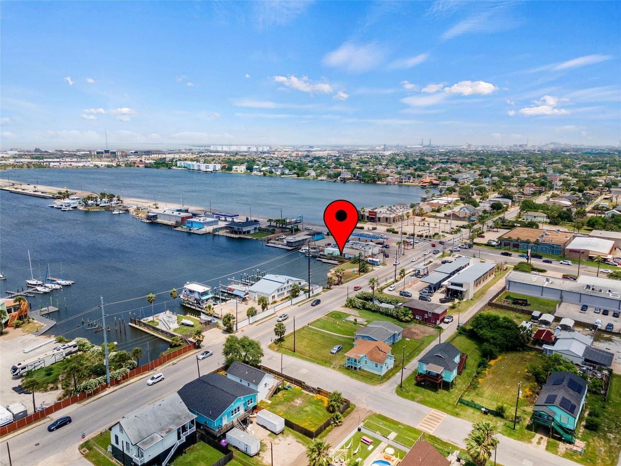 6104 Avenue P 1/2 - Photo 3 of 28