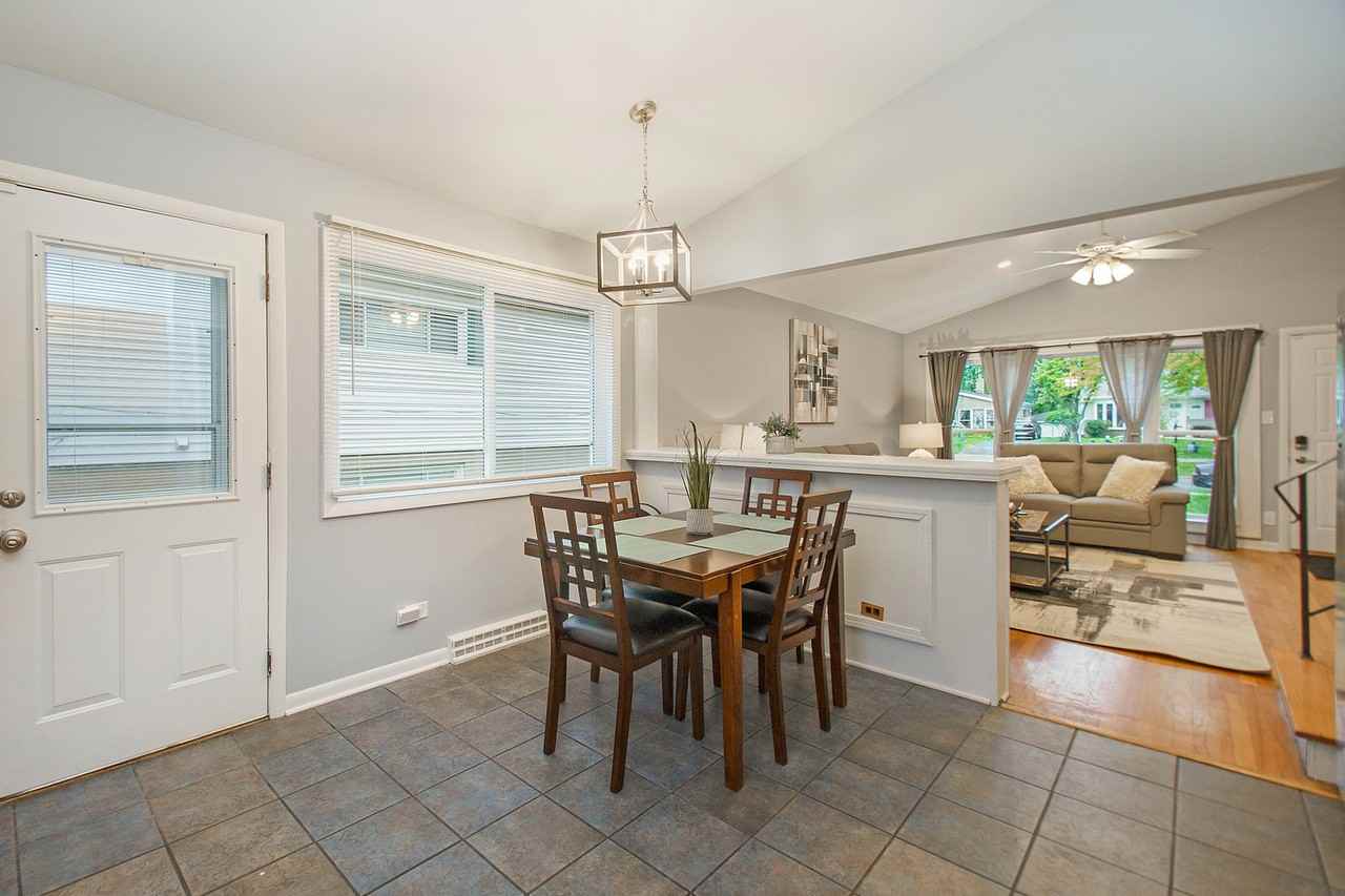 63 S Main St - Photo 6 of 21