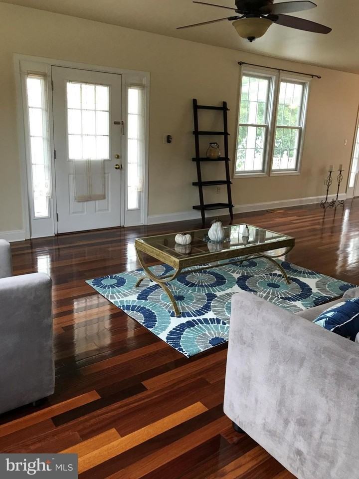 2022 South Glebe Road - Photo 4 of 28