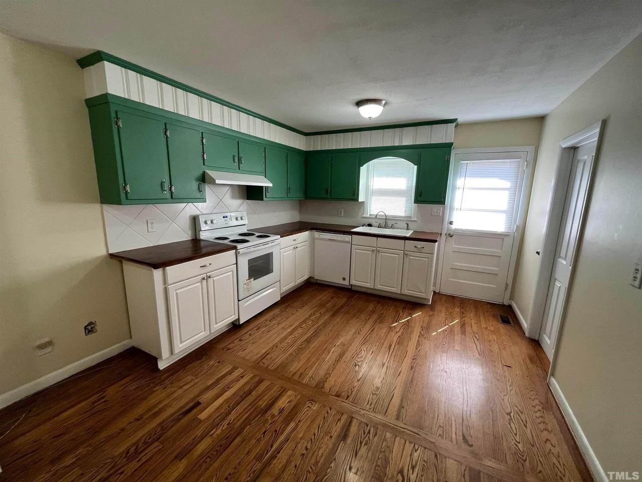 207 W Boundary St - Photo 6 of 17