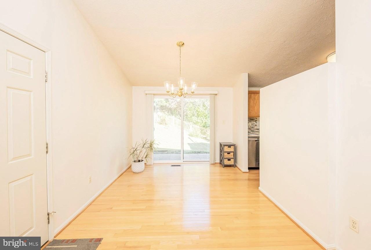 1803 East Beech Road - Photo 5 of 38