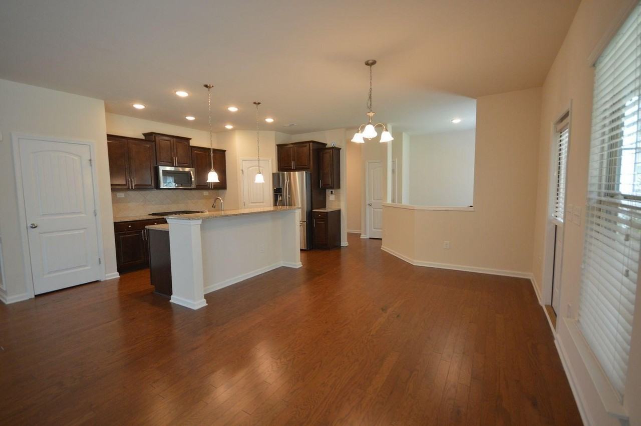 904 Cozy Oak Ave - Photo 5 of 33