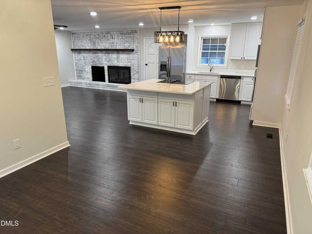 11993 Rockside Rd - Photo 3 of 15