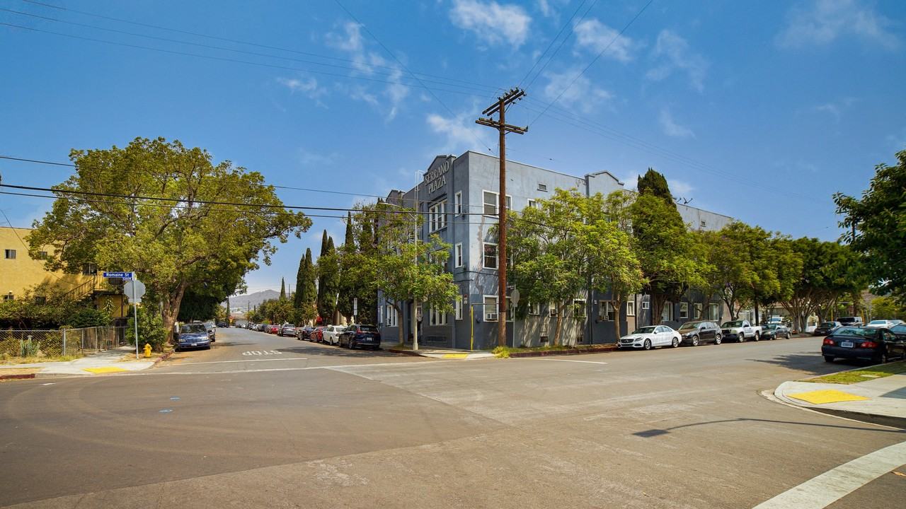 1000 N Serrano Ave - Photo 7 of 7