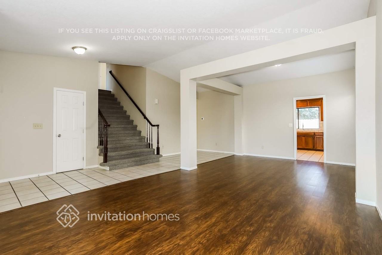 1241 Countryside Ln - Photo 4 of 18