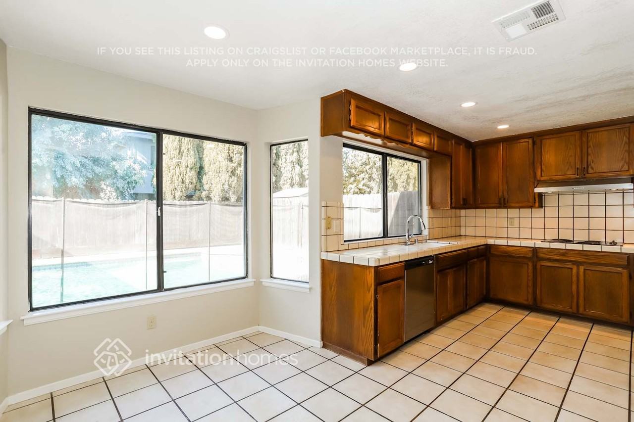 1241 Countryside Ln - Photo 6 of 18