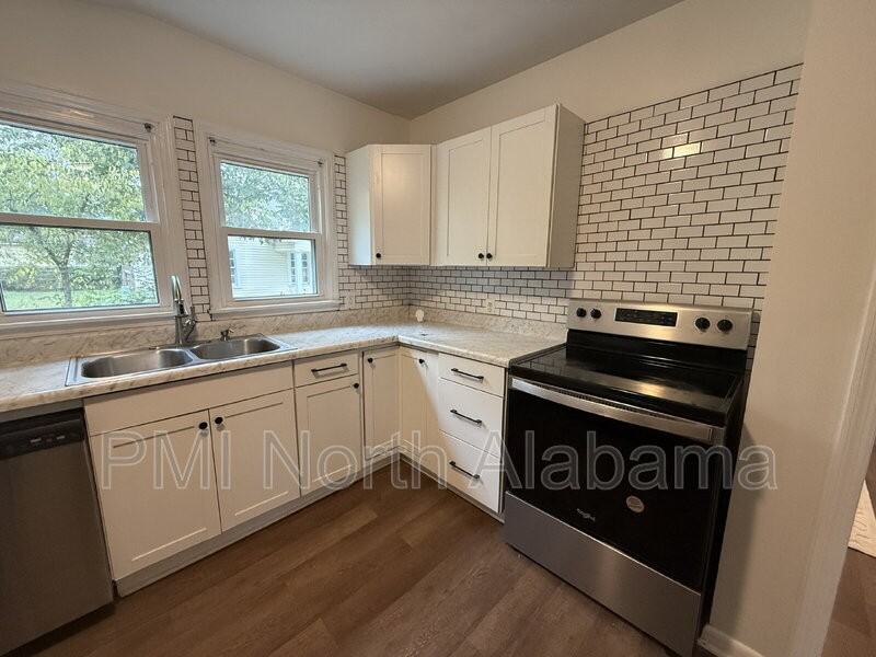 2024 1st St Sw - Photo 5 of 15