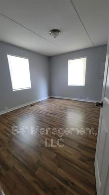 10 Sanford Ave - Photo 3 of 14