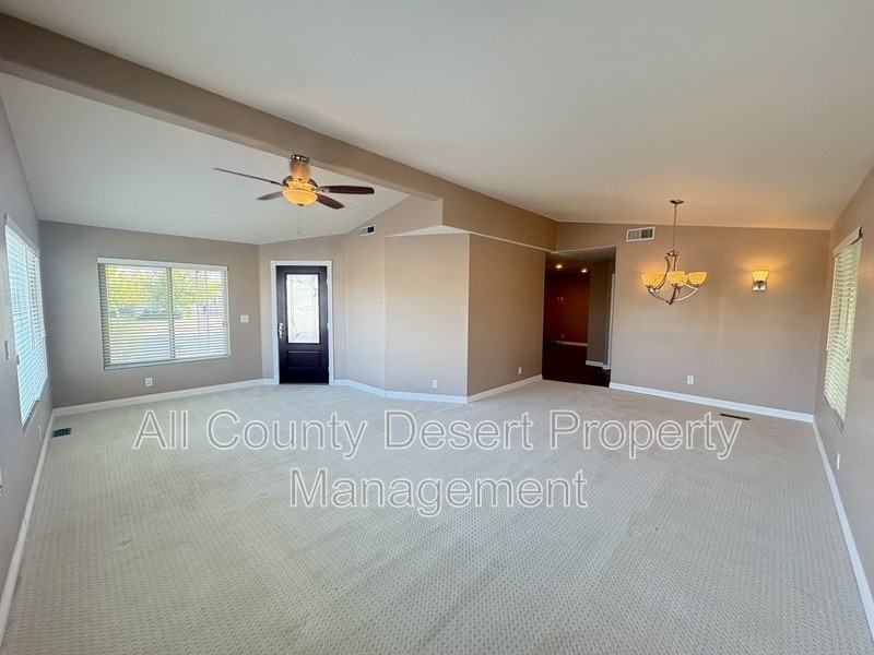 38251 Desert Greens Drive East - Photo 4 of 30