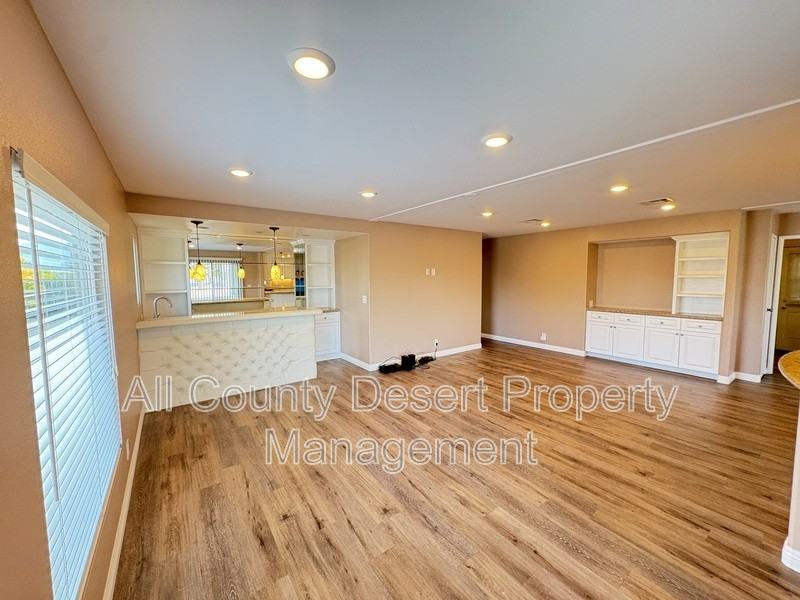 38251 Desert Greens Drive East - Photo 7 of 30