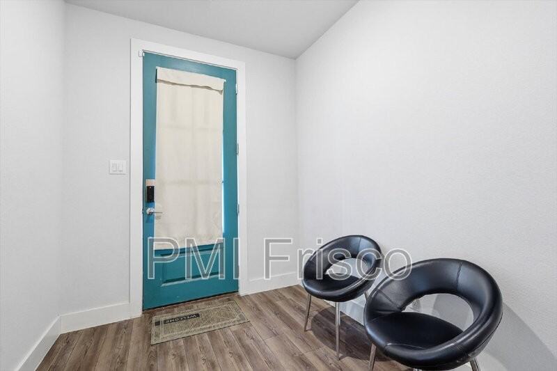 8132 Bromley Dr - Photo 4 of 16