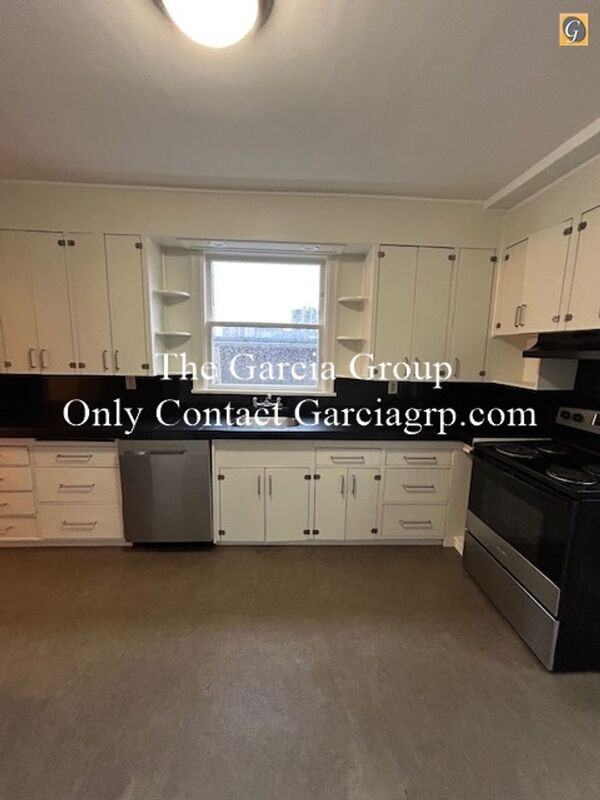 620 Southwest Grant Street - Photo 3 of 19