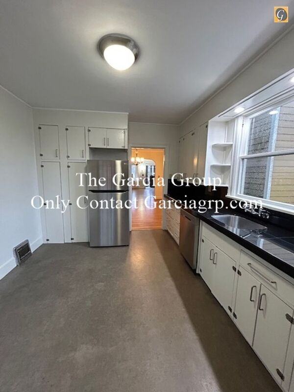 620 Southwest Grant Street - Photo 4 of 19