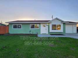 featured image of 1327 Berkeley Dr