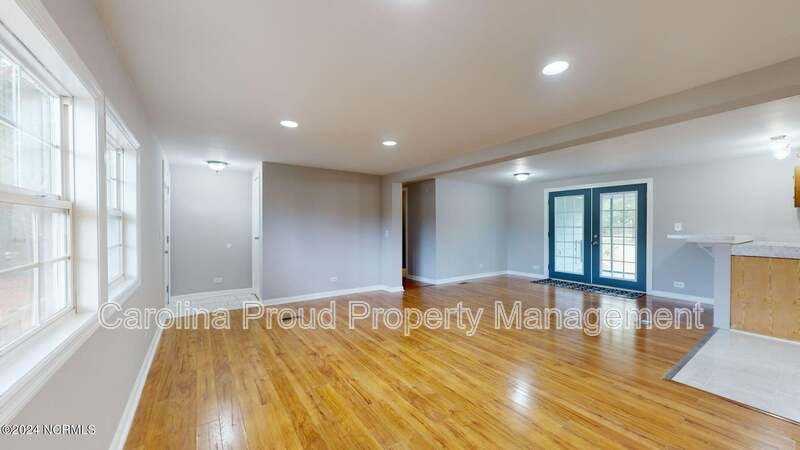 741 Cindas Ln - Photo 3 of 15