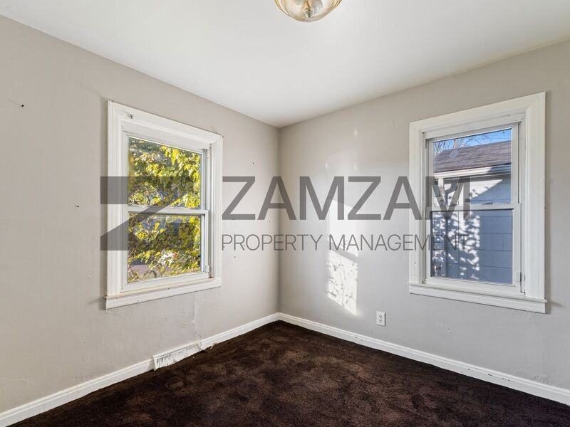 7583 Hudson Avenue - Photo 5 of 15