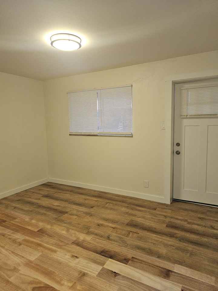 4375-4409 Chippewa - Photo 6 of 26