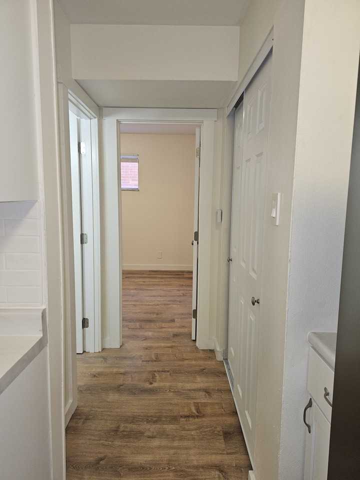 4375-4409 Chippewa - Photo 7 of 26