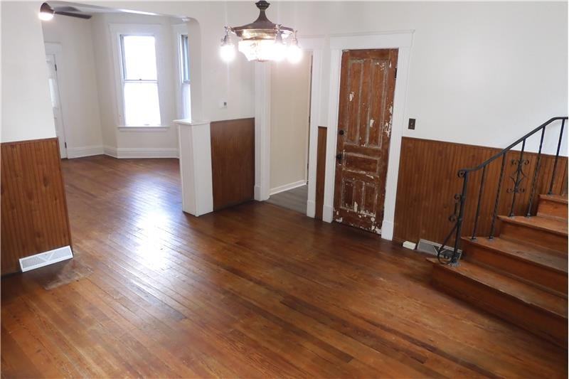 203 Boone St - Photo 2 of 46