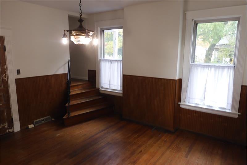 203 Boone St - Photo 3 of 46