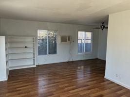 featured image of 1542 Melrose Ave