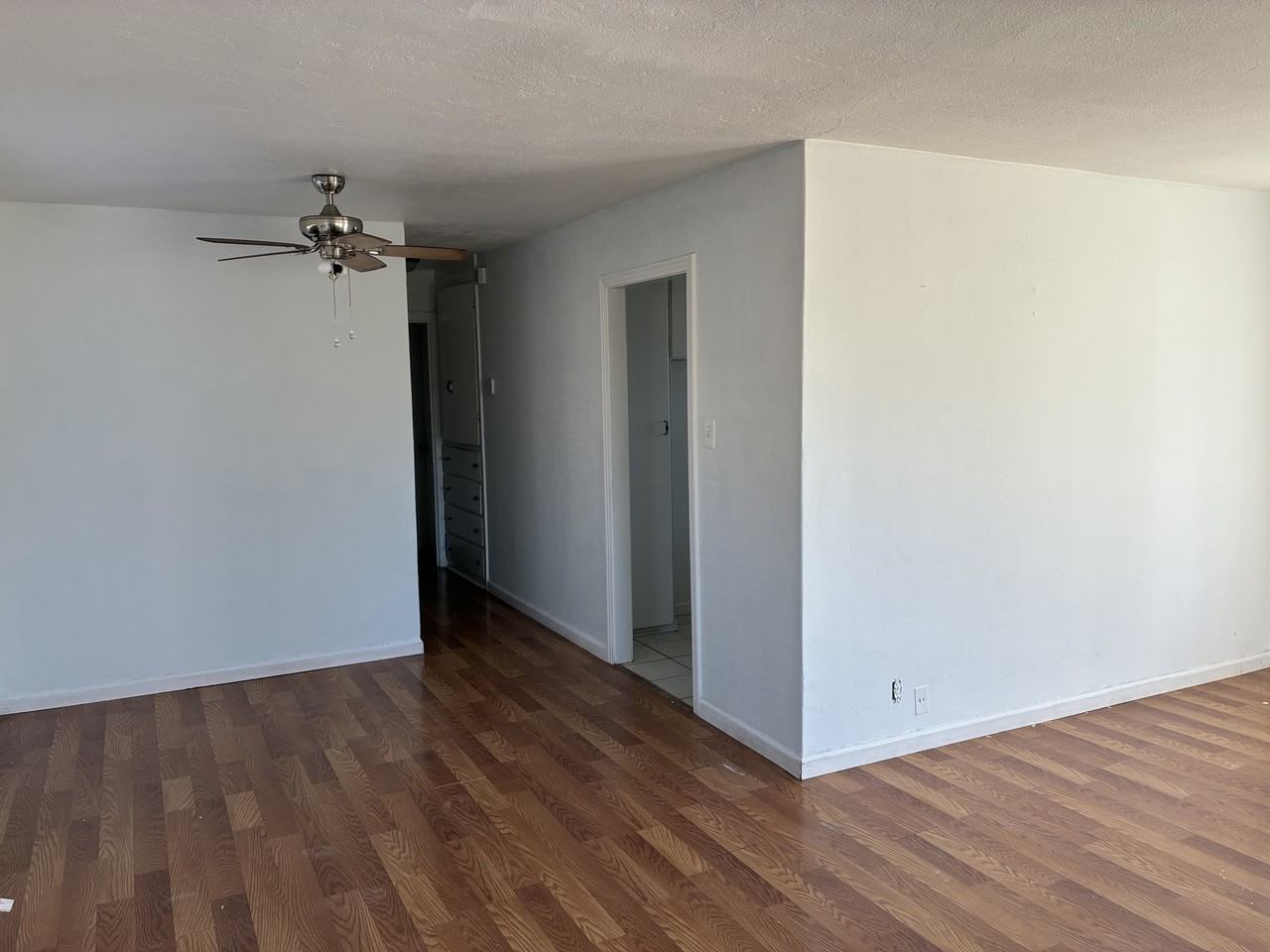 1542 Melrose Avenue - Photo 2 of 24