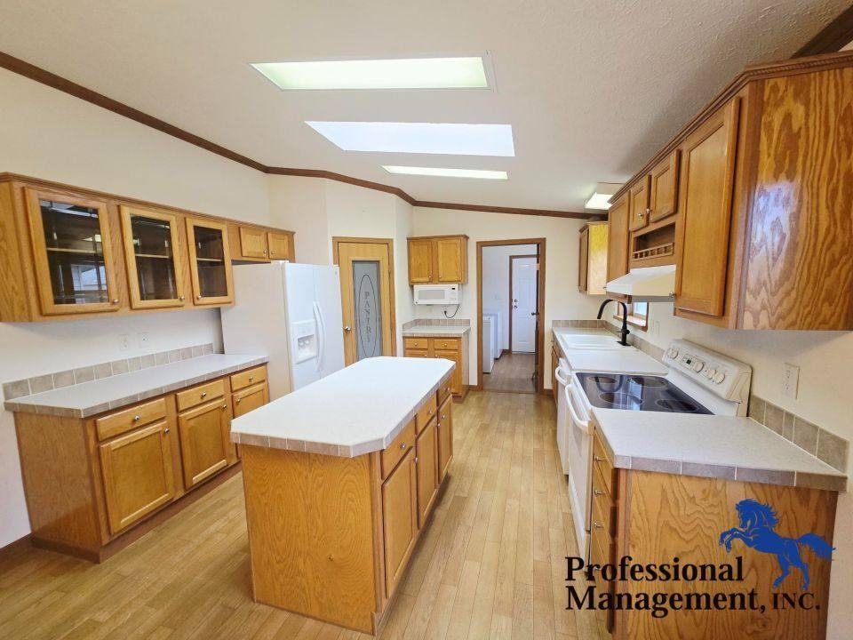 4207 N Carlton Ave Sw - Photo 2 of 10