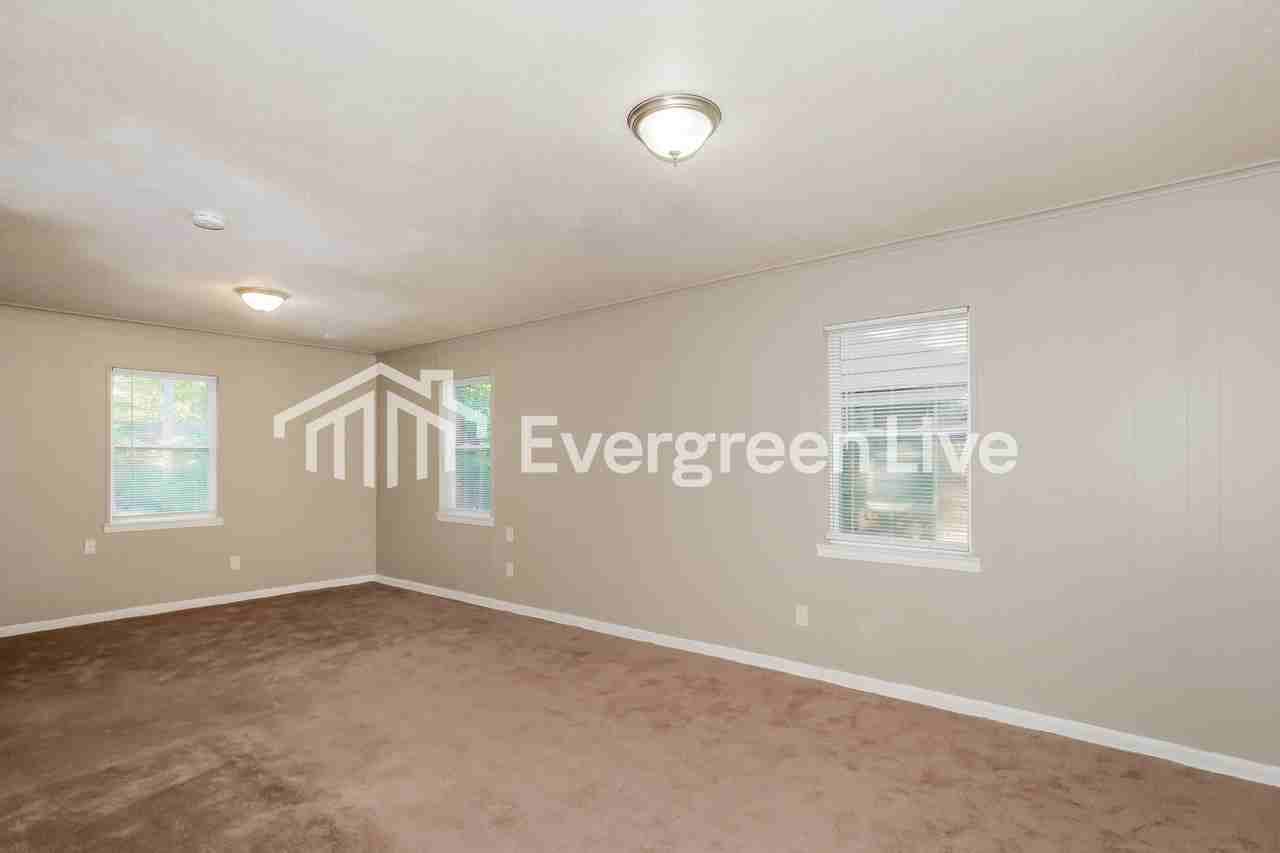 5112 Christopher Ave - Photo 3 of 16