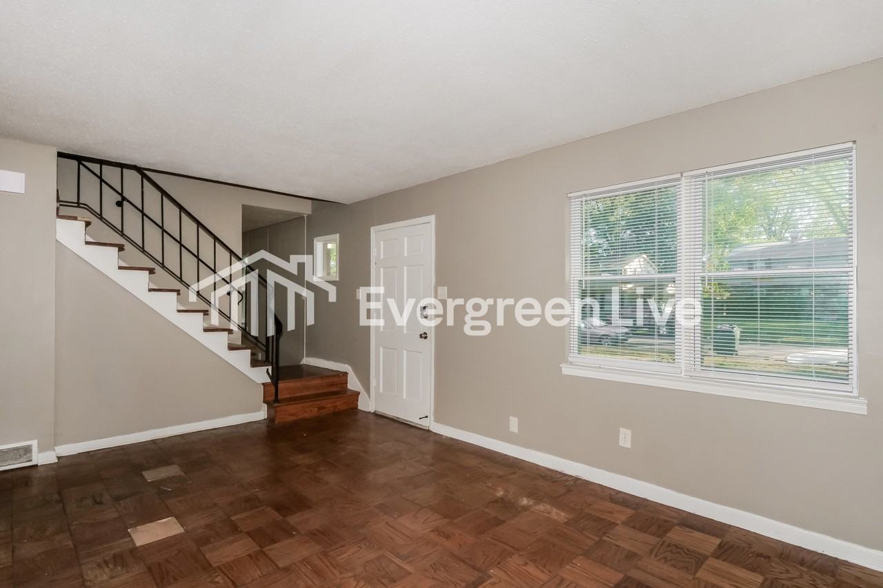 5112 Christopher Ave - Photo 6 of 16