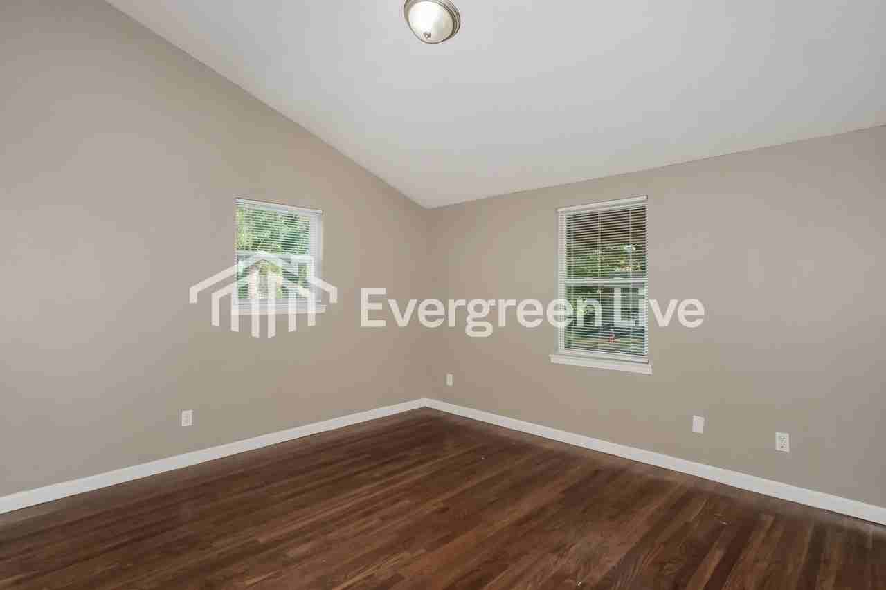 5112 Christopher Ave - Photo 7 of 16