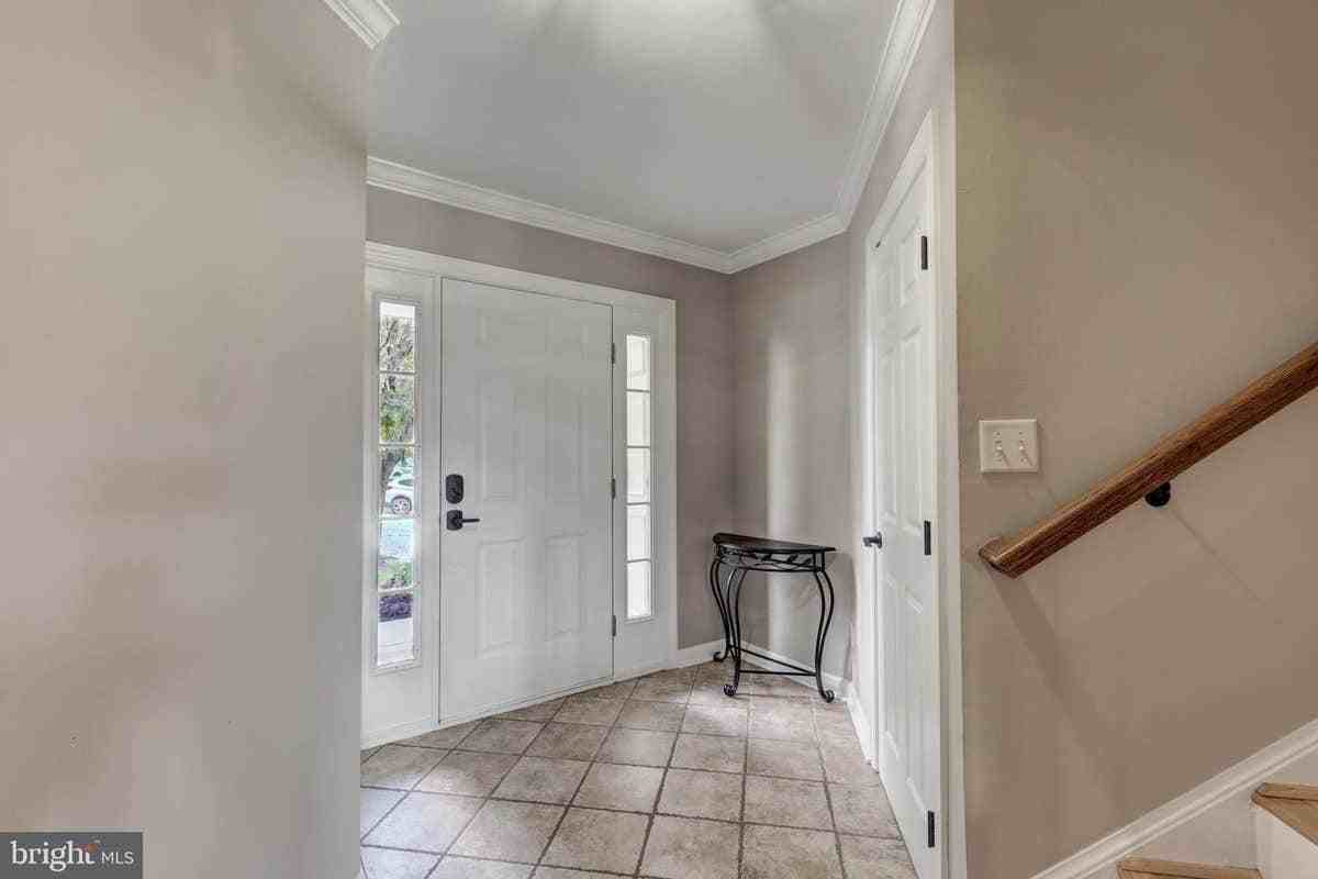 5914 Fox Glen Ct - Photo 4 of 25