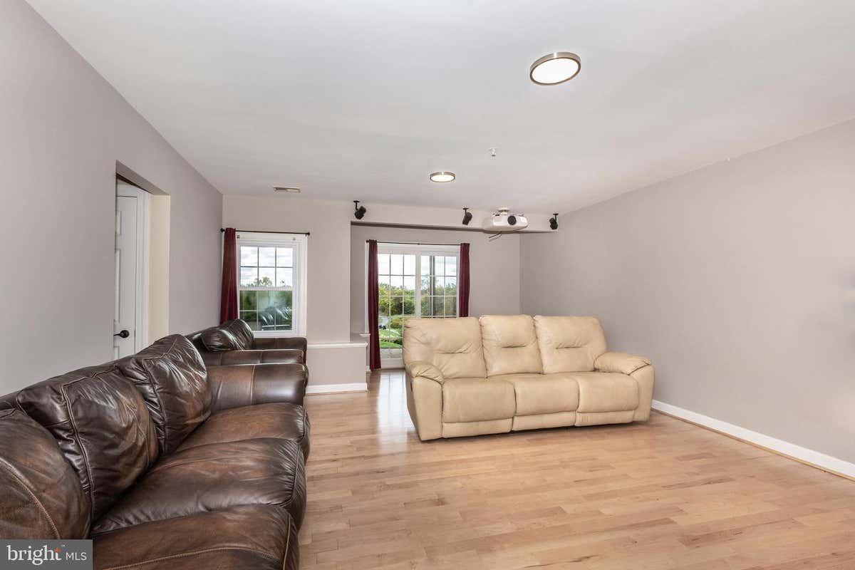 5914 Fox Glen Ct - Photo 7 of 25