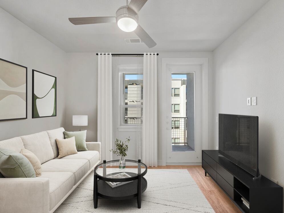 Avalon Lowry - Photo 5 of 50