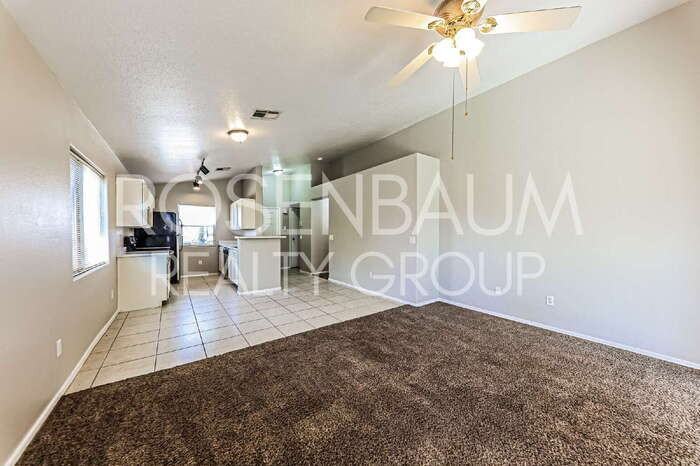 9311 W Monroe St - Photo 6 of 18