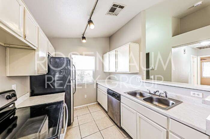 9311 W Monroe St - Photo 7 of 18