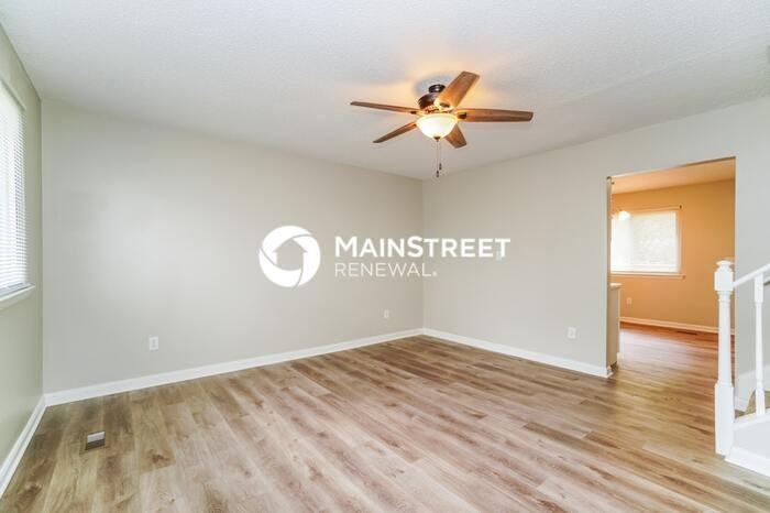 3044 Bennington Avenue - Photo 5 of 18