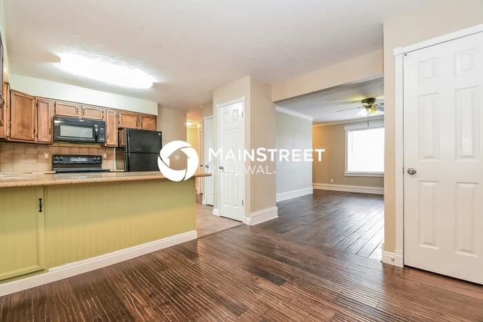 938 South 200 East - Photo 4 of 17