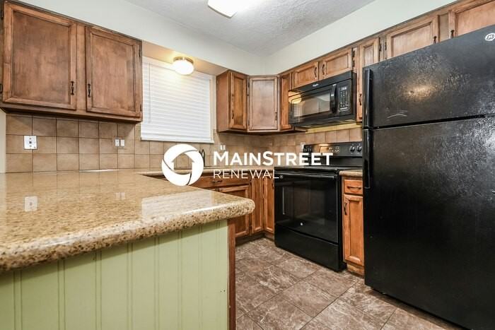 938 South 200 East - Photo 5 of 17