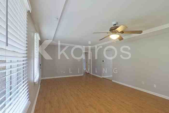 5312 Blanchette Street - Photo 5 of 32