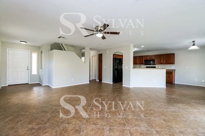 1480 W Roosevelt Ave - Photo 2 of 15