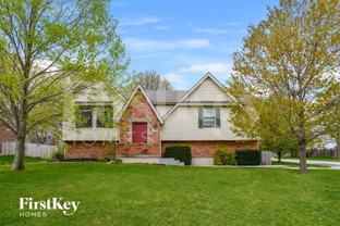 1004 Se Dover Dr - Photo 1 of 1