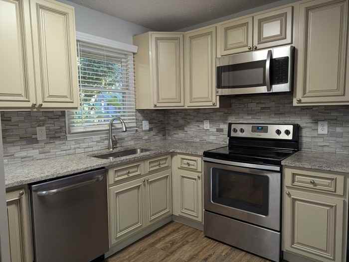 Brookwood Ave Ne - Photo 6 of 16