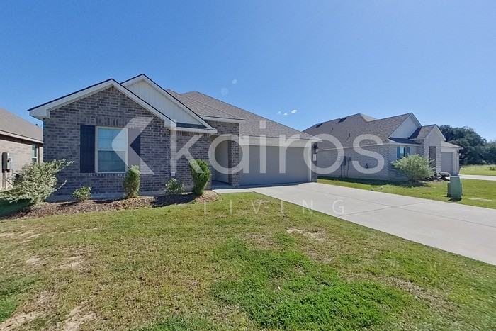 203 Santiago Ct - Photo 4 of 28