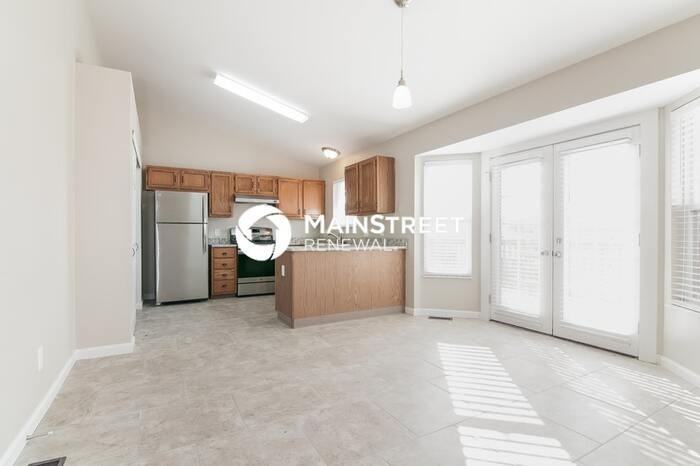 3064 Laurel Village Cir - Photo 5 of 15