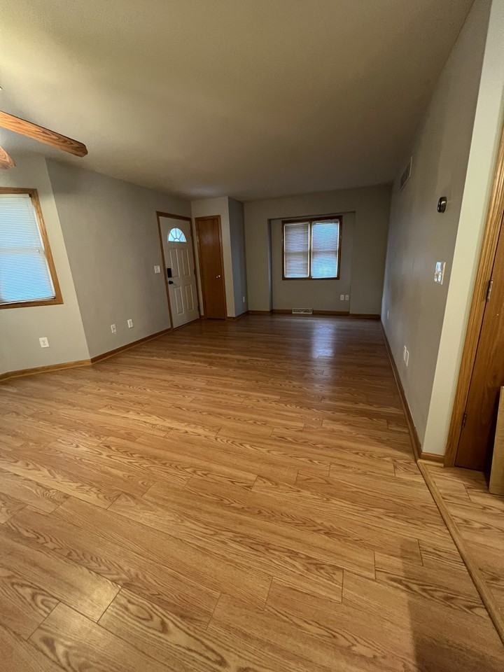 6036 W Mitchell St - Photo 2 of 8