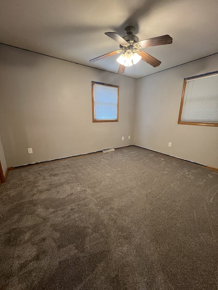 6036 W Mitchell St - Photo 7 of 8